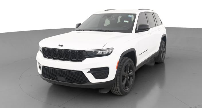 2022 Jeep Grand Cherokee Altitude Hero Image