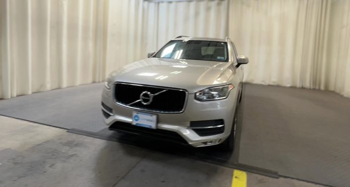 2016 Volvo XC90 T5 Momentum -
                Riverside, CA