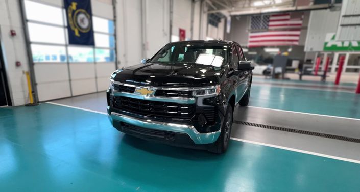 2024 Chevrolet Silverado 1500 LT Hero Image