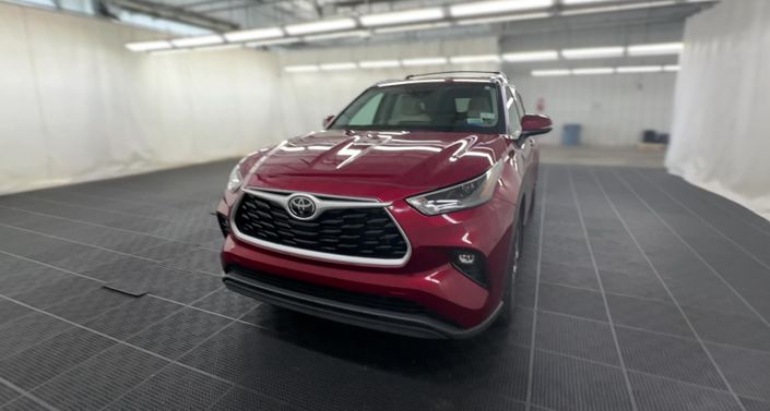 2022 Toyota Highlander XLE -
                Indianapolis, IN