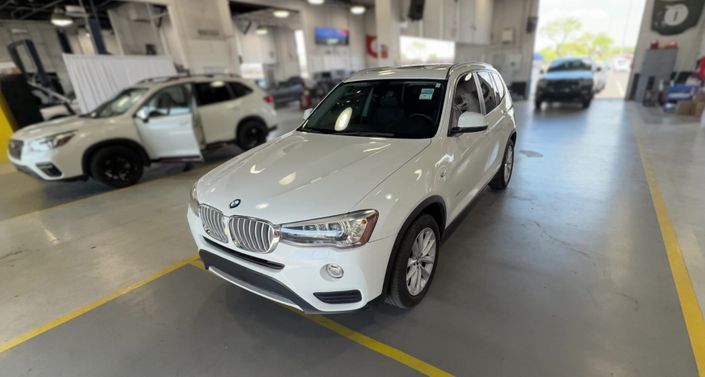 2017 BMW X3 sDrive28i Hero Image
