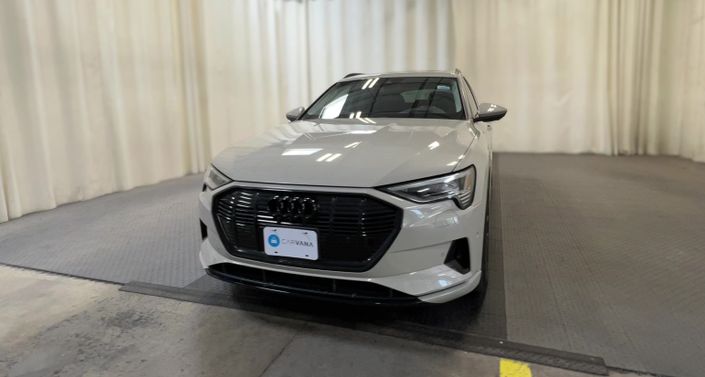2021 Audi e-tron Prestige Hero Image