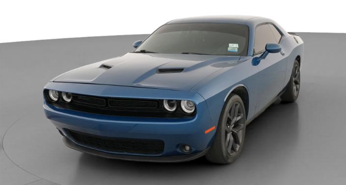 2022 Dodge Challenger SXT Hero Image
