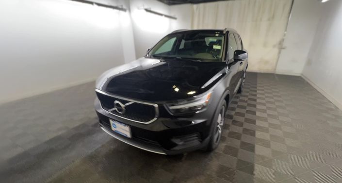 2020 Volvo XC40 T5 Momentum -
                Framingham, MA