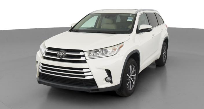 2017 Toyota Highlander XLE Hero Image