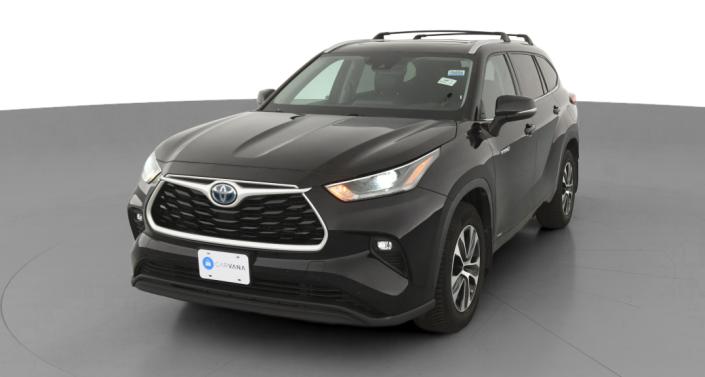 2021 Toyota Highlander XLE Hero Image