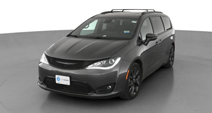 2018 Chrysler Pacifica Limited Hero Image