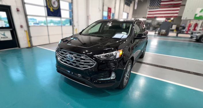 2022 Ford Edge Titanium Hero Image