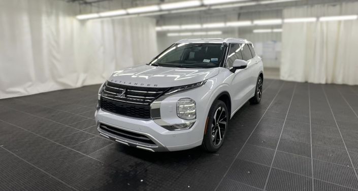 Thumbnail: 2023 Mitsubishi Outlander - 1