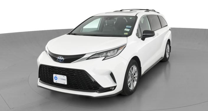 2022 Toyota Sienna XSE Hero Image