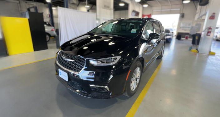 2024 Chrysler Pacifica Touring L -
                Tempe, AZ