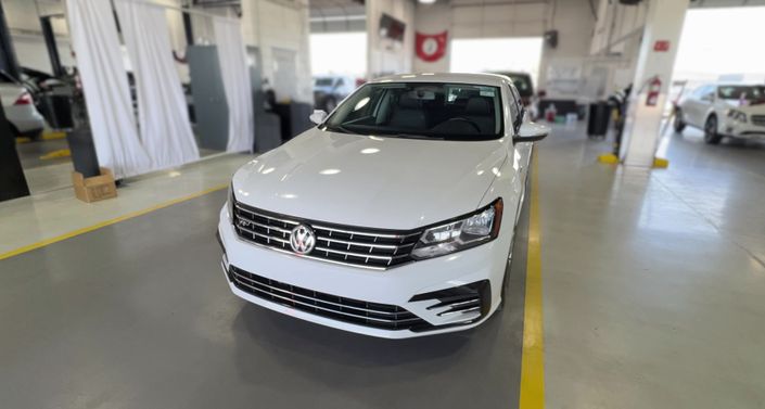2018 Volkswagen Passat R-Line -
                  Tempe, AZ