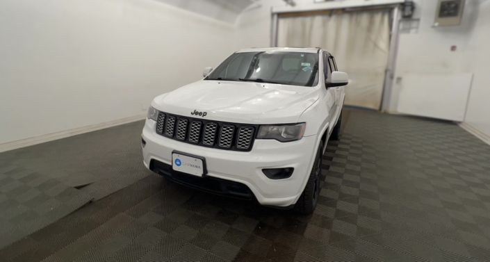 Thumbnail: 2017 Jeep Grand Cherokee - 1