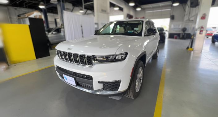 2022 Jeep Grand Cherokee L Limited Edition Hero Image