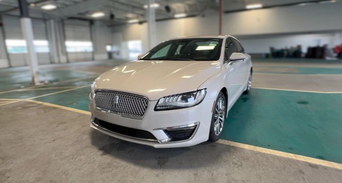 2019 Lincoln MKZ Reserve Hero Image