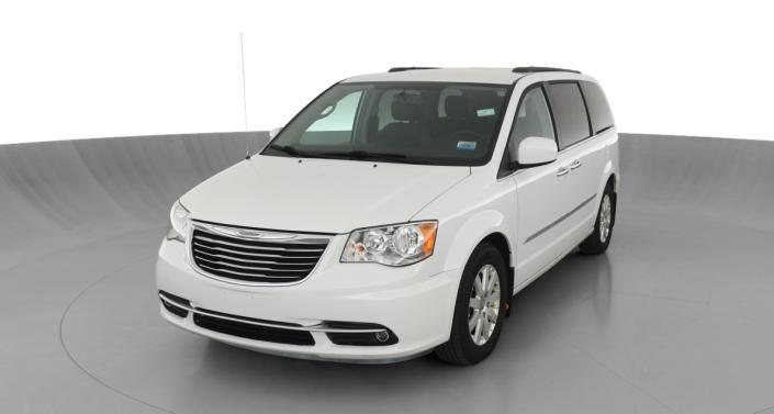 2016 Chrysler Town & Country Touring -
                Lorain, OH