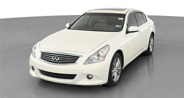2013 INFINITI G37 X Hero Image