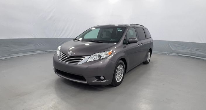 2015 Toyota Sienna XLE Hero Image