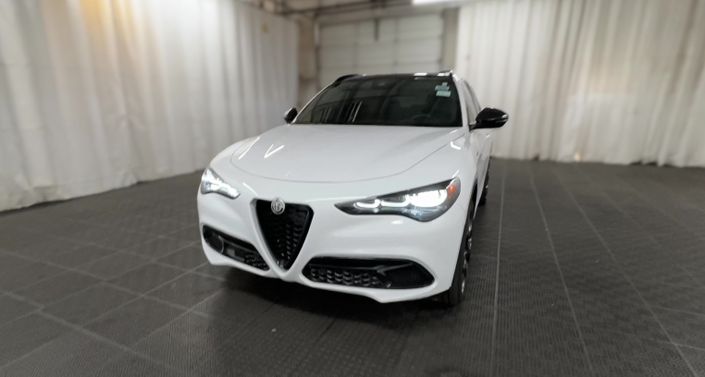 Thumbnail: 2024 Alfa Romeo Stelvio - 1