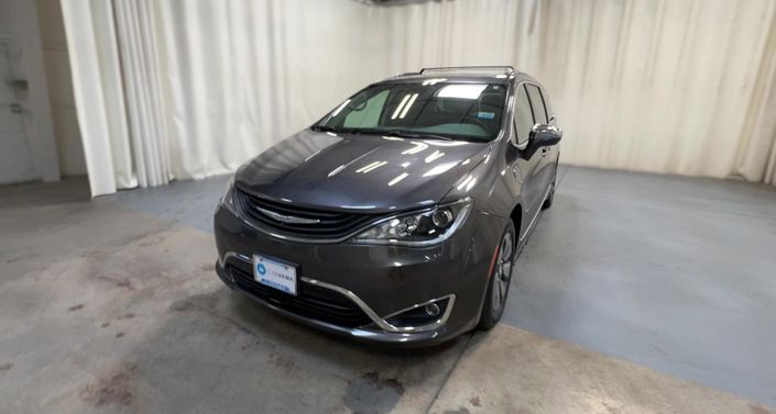 2018 Chrysler Pacifica Hybrid Limited Hero Image