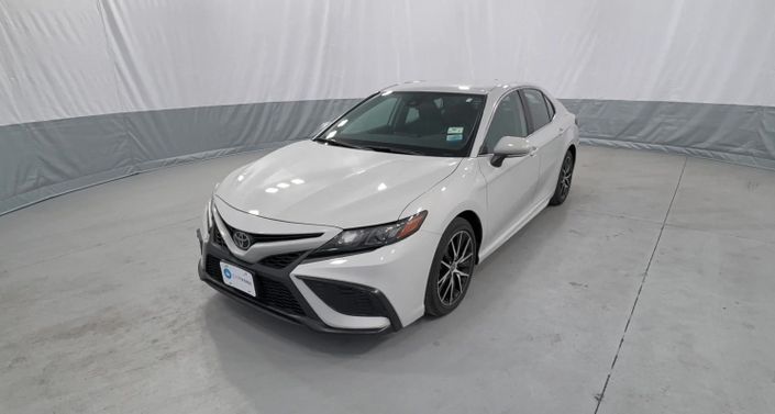 2023 Toyota Camry SE Hero Image
