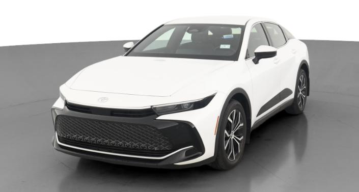 2024 Toyota Crown XLE Hero Image