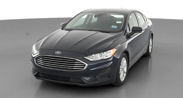 2020 Ford Fusion SE Hero Image