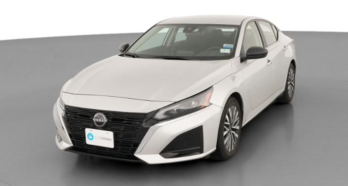 2024 Nissan Altima SV Hero Image