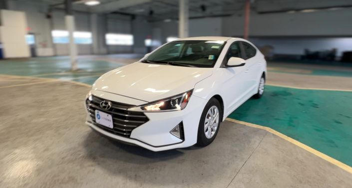 2019 Hyundai Elantra SE Hero Image