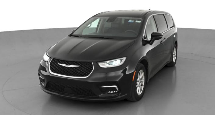 2023 Chrysler Pacifica Touring L -
                Beverly, NJ