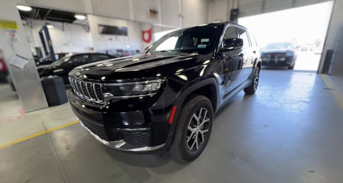 2024 Jeep Grand Cherokee L Limited Edition Hero Image