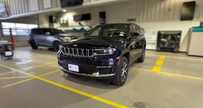2024 Jeep Grand Cherokee L Limited Edition Hero Image