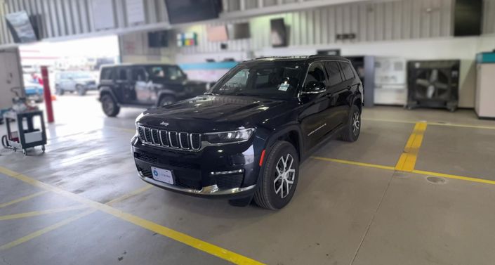 2024 Jeep Grand Cherokee L Limited Edition Hero Image