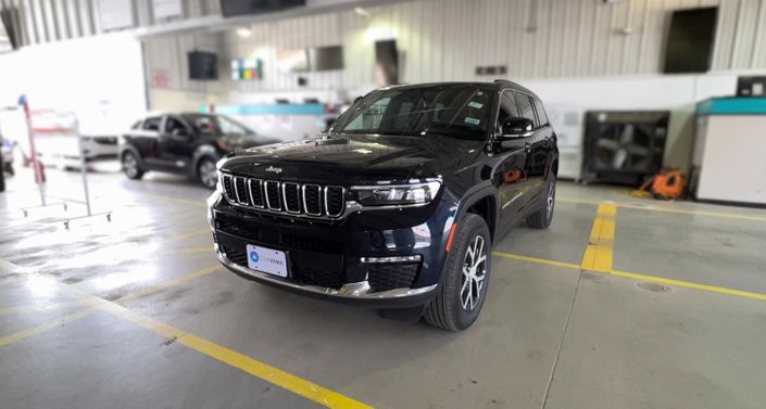 2024 Jeep Grand Cherokee L Limited Edition Hero Image