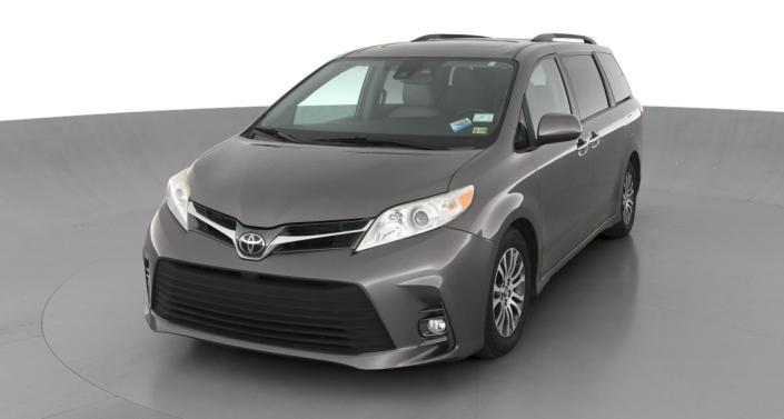 Thumbnail: 2018 Toyota Sienna - 1