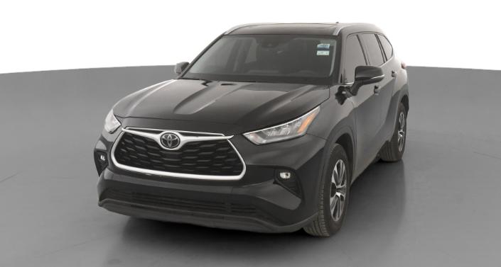 2020 Toyota Highlander XLE Hero Image