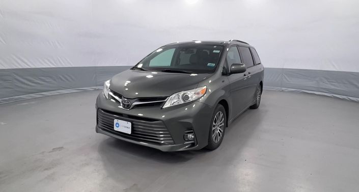 Thumbnail: 2019 Toyota Sienna - 1