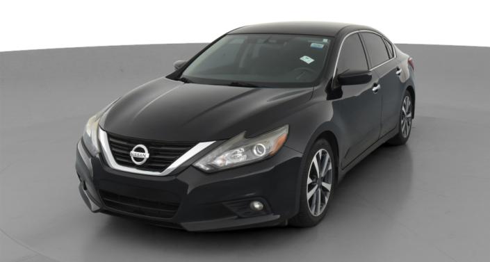 2017 Nissan Altima SR Hero Image