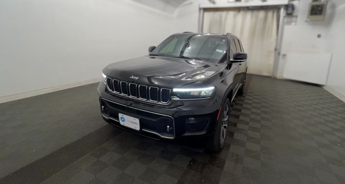 2022 Jeep Grand Cherokee L Overland Hero Image