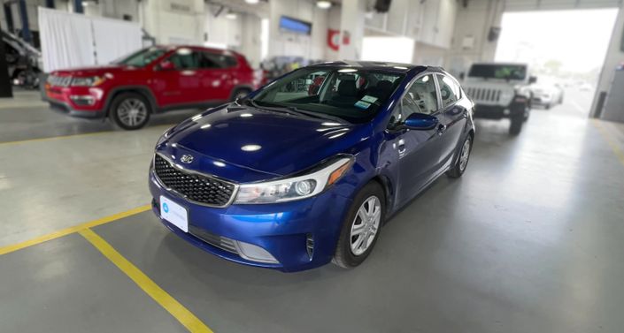 Thumbnail: 2017 Kia Forte - 1