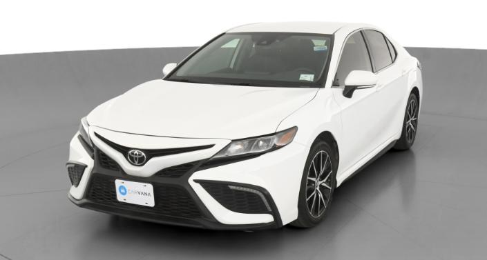 2022 Toyota Camry SE Hero Image