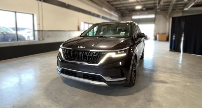 2023 Kia Carnival EX Hero Image