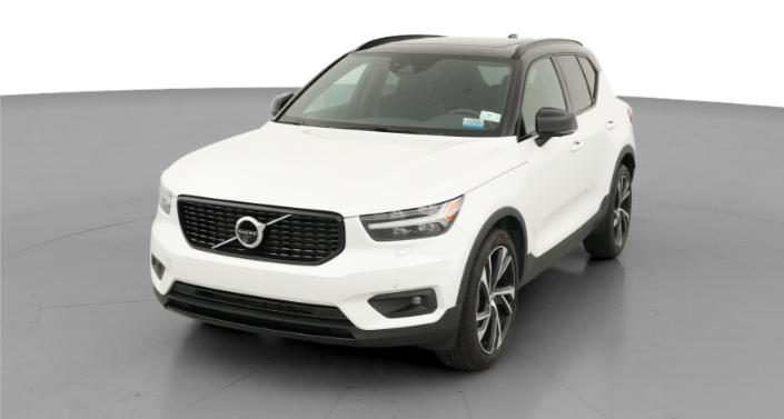 2021 Volvo XC40 T5 R-Design Hero Image