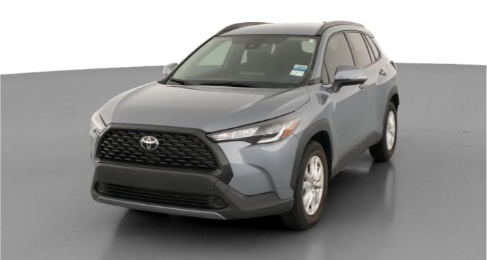2022 Toyota Corolla Cross LE Hero Image