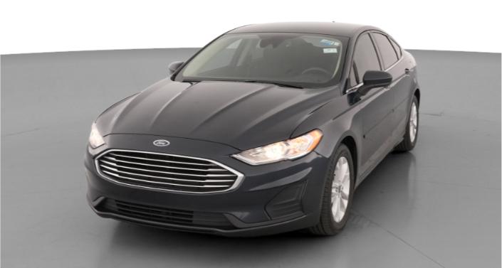2020 Ford Fusion SE Hero Image