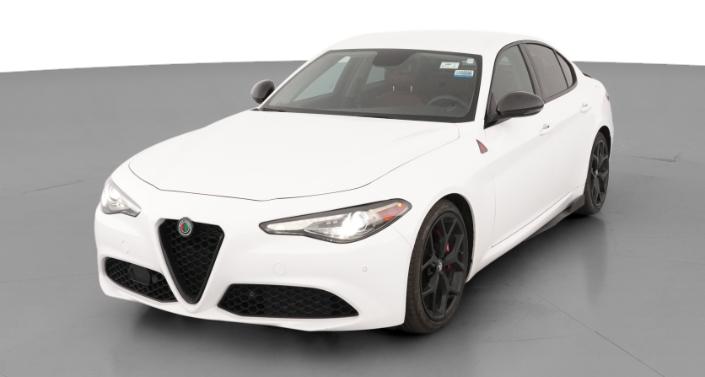 2019 Alfa Romeo Giulia Base Hero Image
