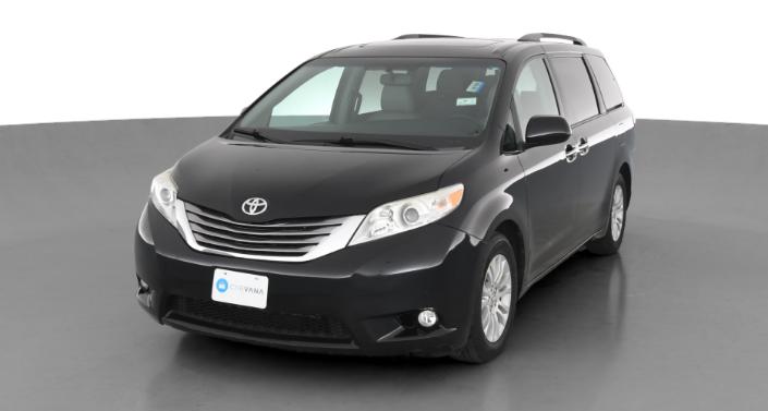 2017 Toyota Sienna XLE Hero Image