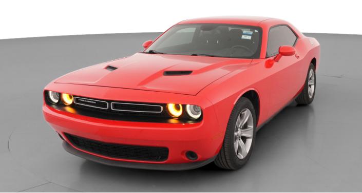 2016 Dodge Challenger SXT Hero Image