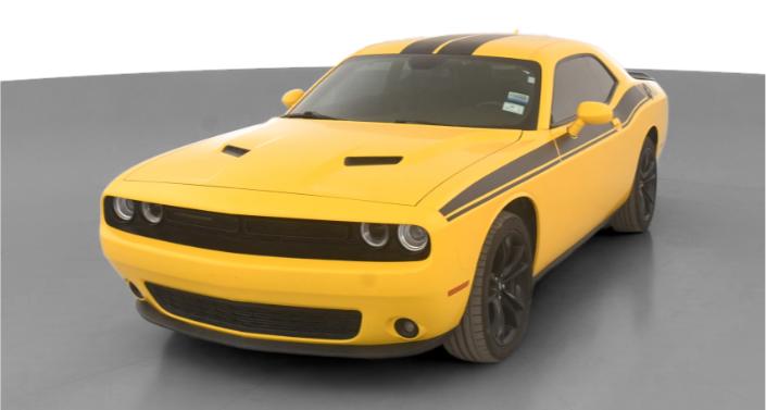 2018 Dodge Challenger SXT Hero Image
