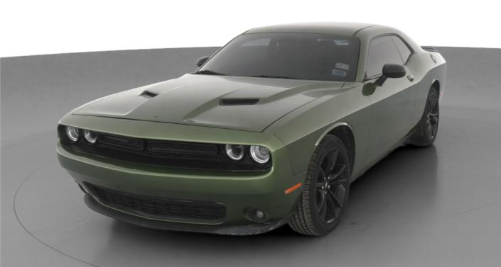 2018 Dodge Challenger SXT Hero Image